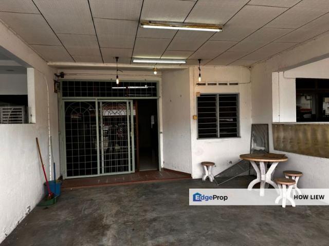 House for rent in Malaka