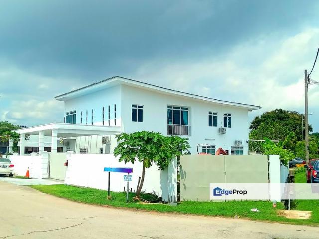 House for sale in Malaka
