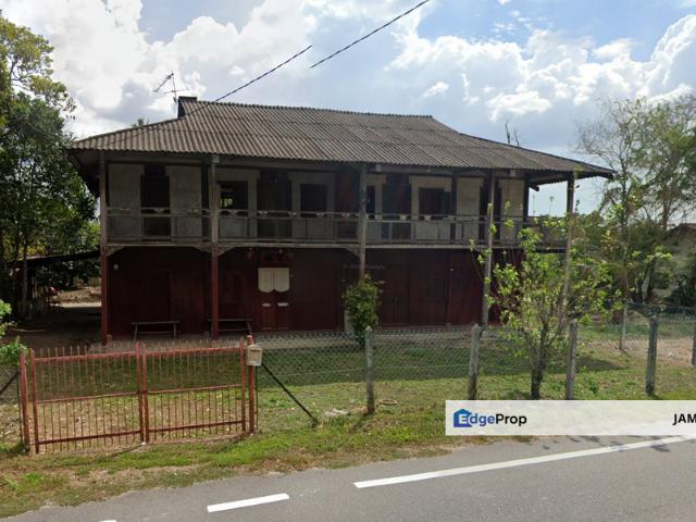 House for sale in Malaka