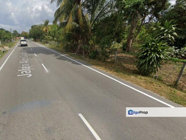 House for sale in Malaka