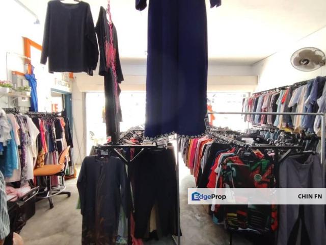 Shop for rent in Malaka