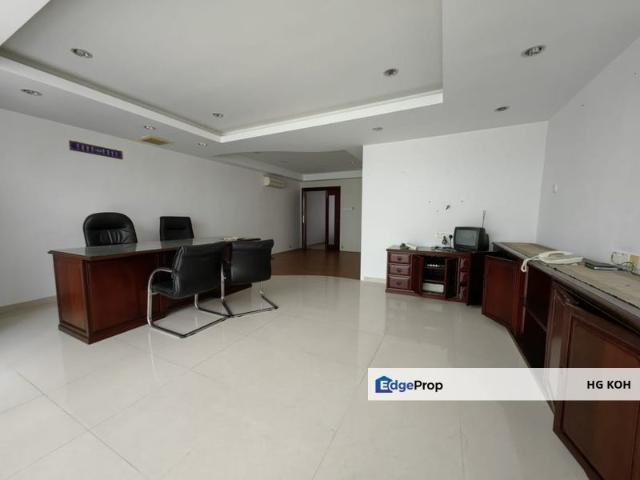 Shop for sale in Malaka