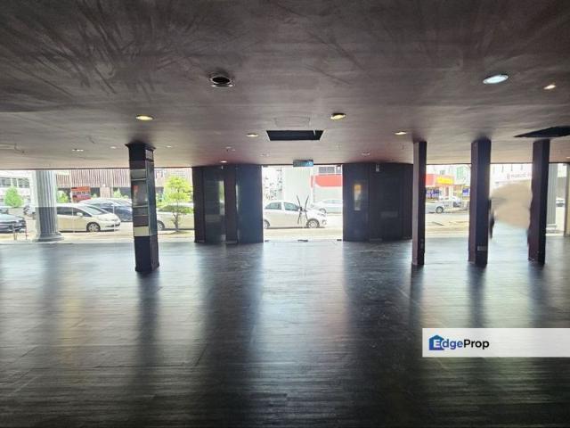 Shop for sale in Malaka