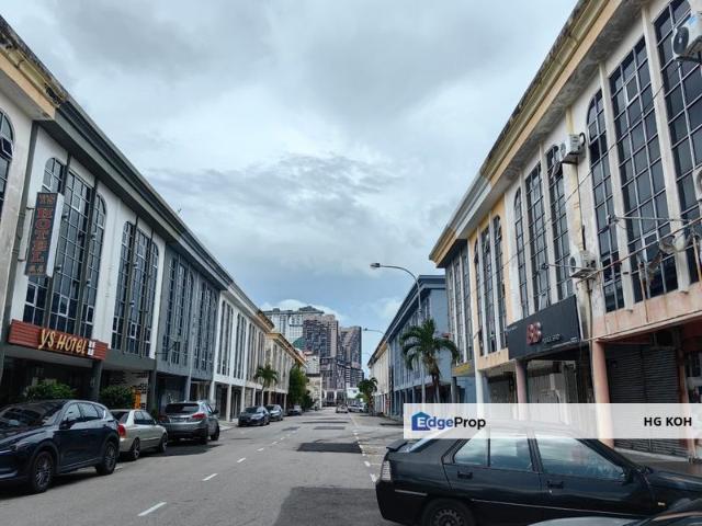 Shop for sale in Malaka