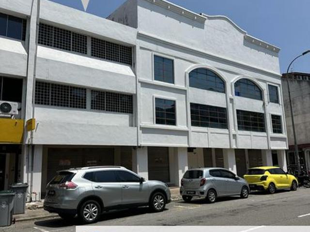 Shop for sale in Malaka
