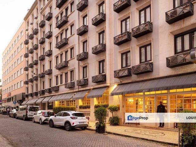 Shop for sale in Malaka