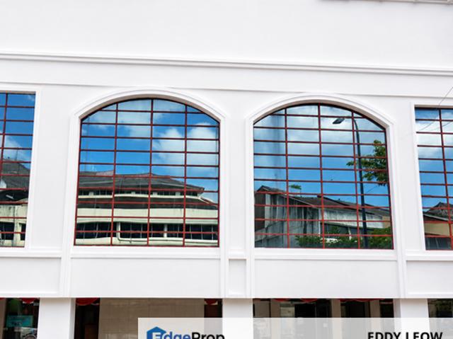Shop for rent in Malaka