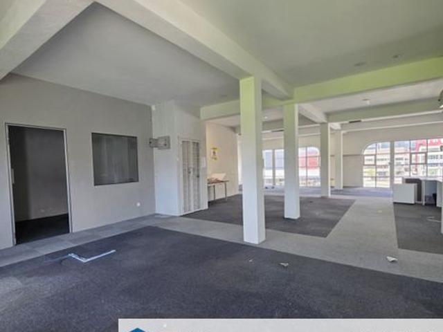 Shop for rent in Malaka