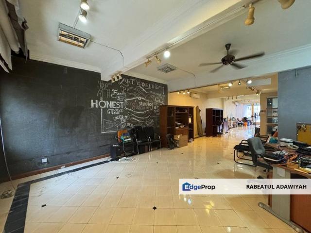 Shop for rent in Taman Melawati, Selangor