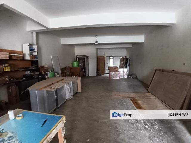 Shop for rent in Bukit Ledang, Johor