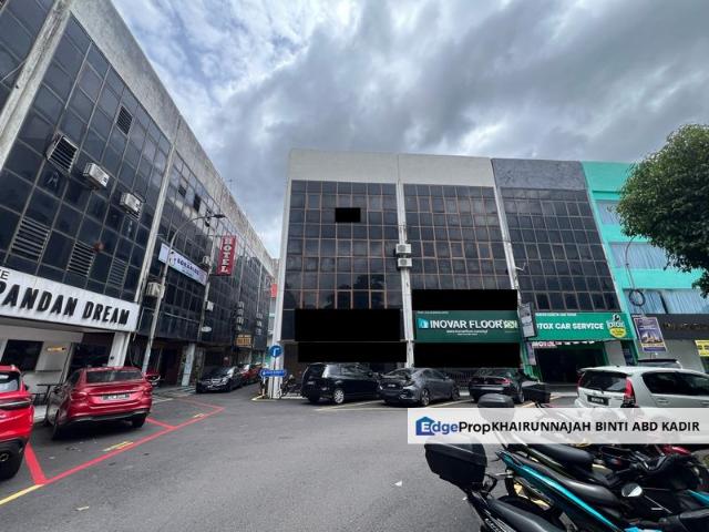 Shop for sale in Taman Melawati, Selangor