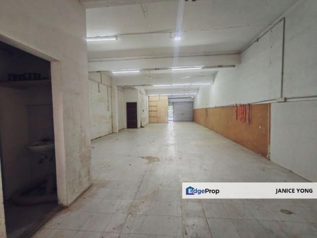 Shop for rent in Bukit Ledang, Johor