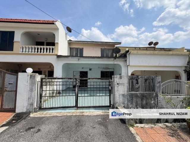 House for sale in Langat, Selangor