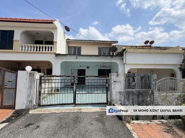 House for sale in Langat, Selangor
