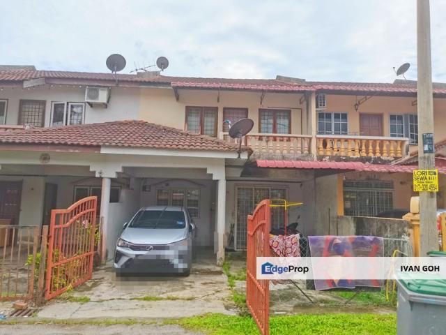 House for sale in Malaka