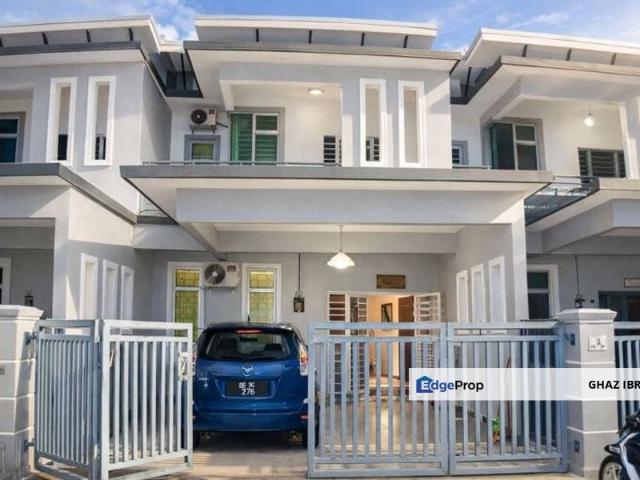House for sale in Malaka