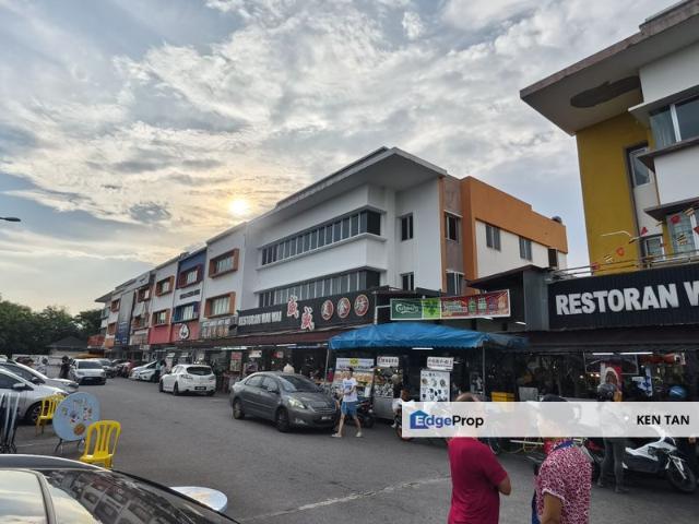 Shop for sale in Tanjong Sepat, Selangor