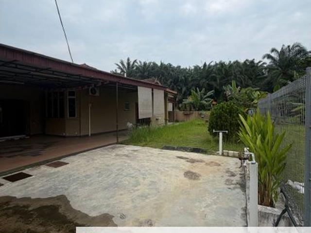 House for sale in Kampung Olak Lempit, Kuala Langat