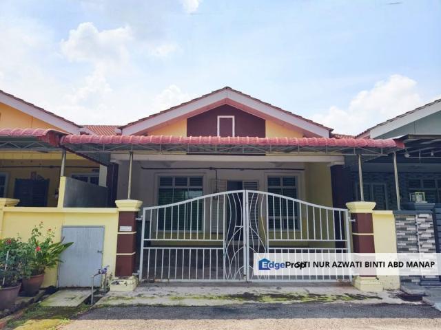 House for sale in Malaka