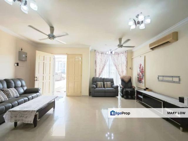 House for sale in Malaka