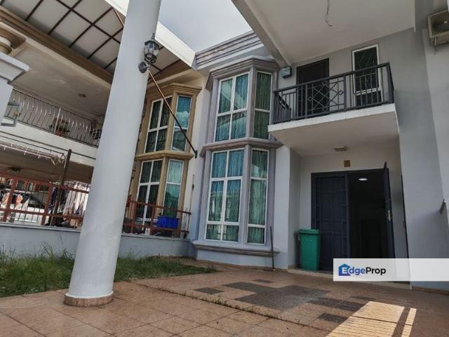 House for sale in Malaka