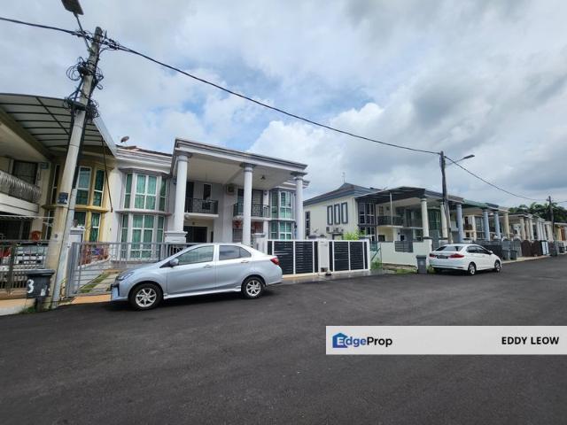 House for sale in Malaka