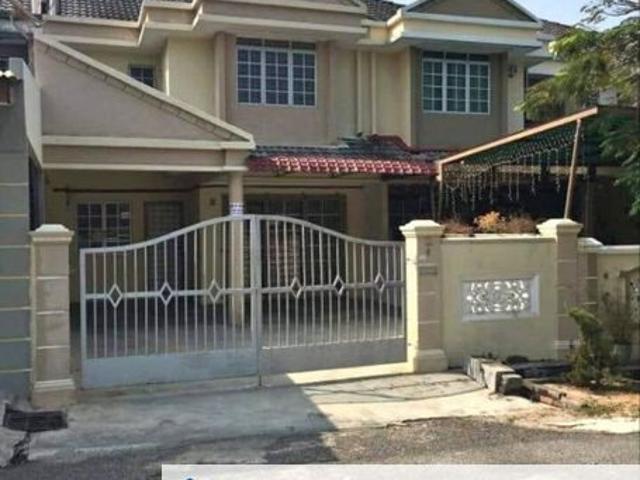 House for sale in Malaka