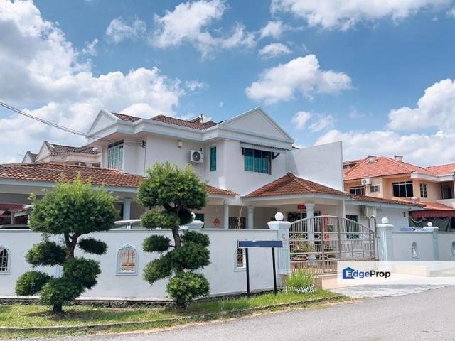 House for sale in Malaka
