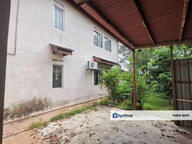 House for sale in Malaka