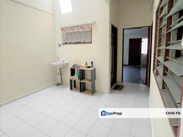 House for sale in Malaka