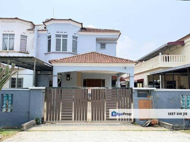 House for sale in Malaka