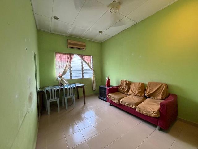 Townhouse for sale in Malaka