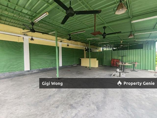 Shop for rent in Malaka