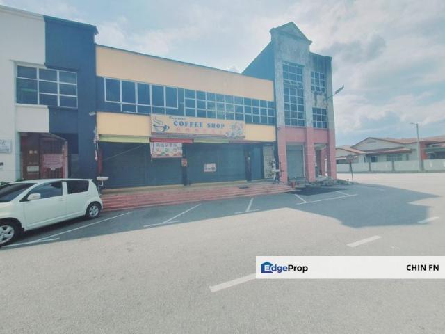 Shop for rent in Malaka