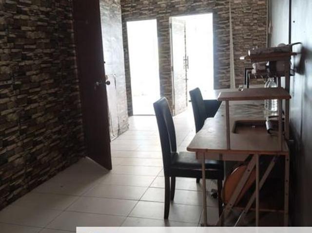 Shop for sale in Malaka