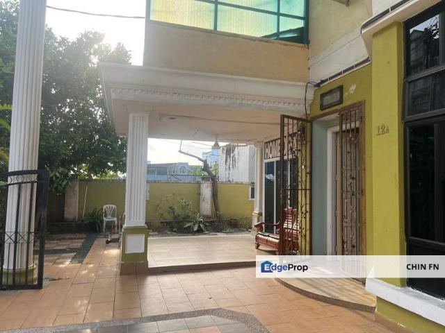 House for sale in Malaka
