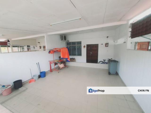 House for sale in Malaka
