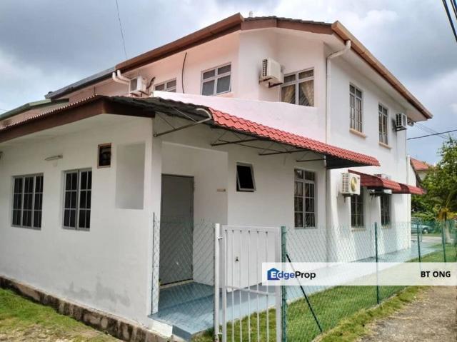 House for sale in Malaka