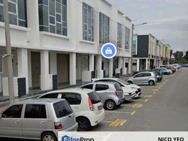 Shop for sale in Malaka