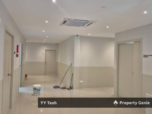 Shop for sale in Malaka