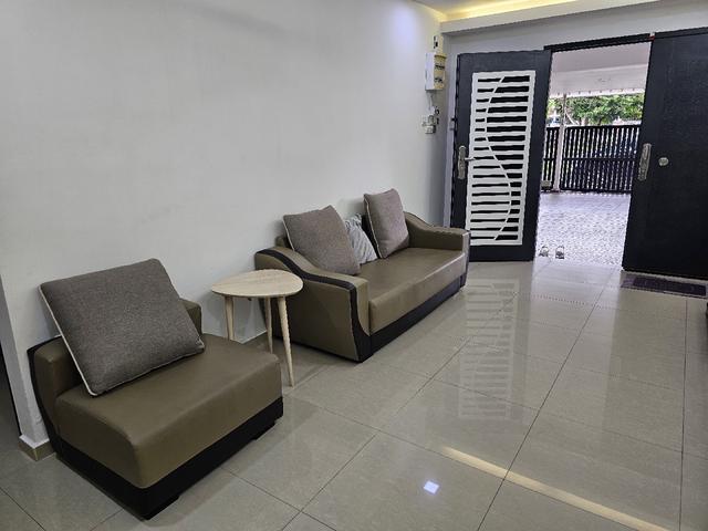 Terraced House for sale in Malaka