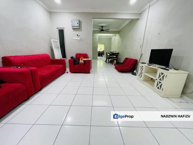 House for sale in Malaka