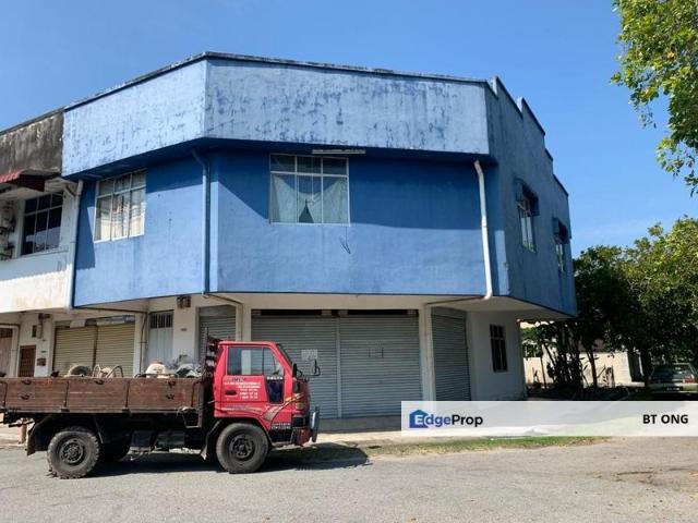 House for sale in Malaka