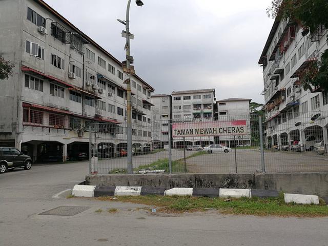 Apartment for sale in Kajang, Langat