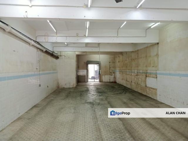 Shop for rent in Cheras