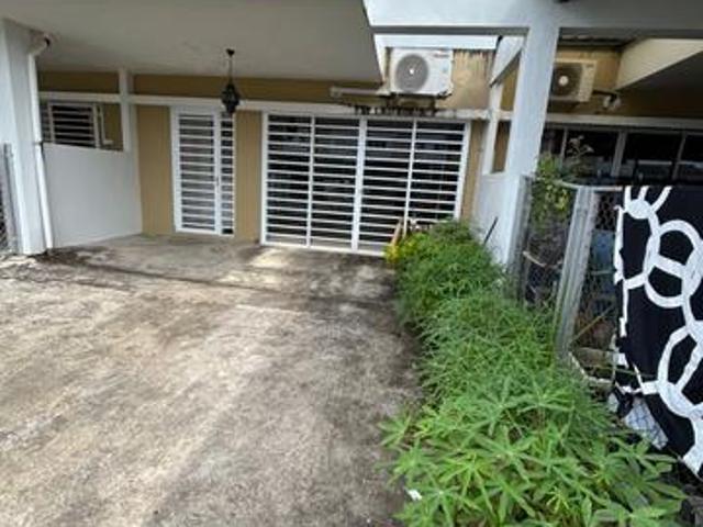 Terraced House for rent in Long Miri