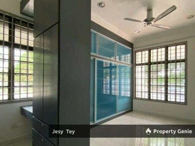 House for rent in Taman Molek, Johor Bahru