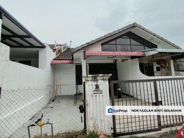 House for sale in Taman Molek, Johor Bahru
