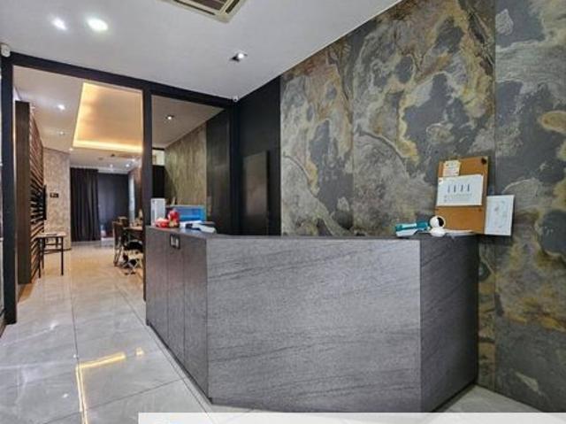 Shop for rent in Taman Molek, Johor Bahru