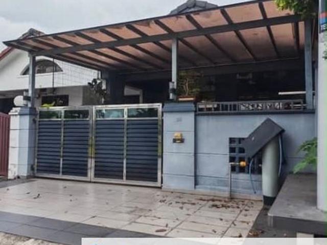 House for sale in Taman Molek, Johor Bahru